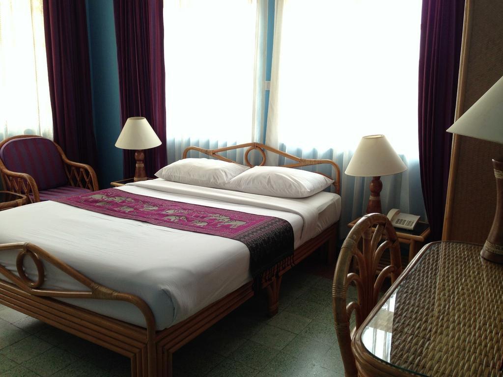 Day Inn Hotel Ban Nongdouang Exterior photo